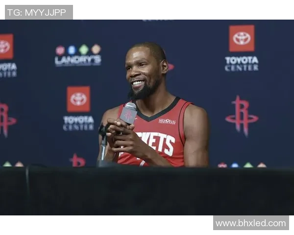 谢泼德谈与杜兰特合作：看着他打球长大 与他成为队友感到特别